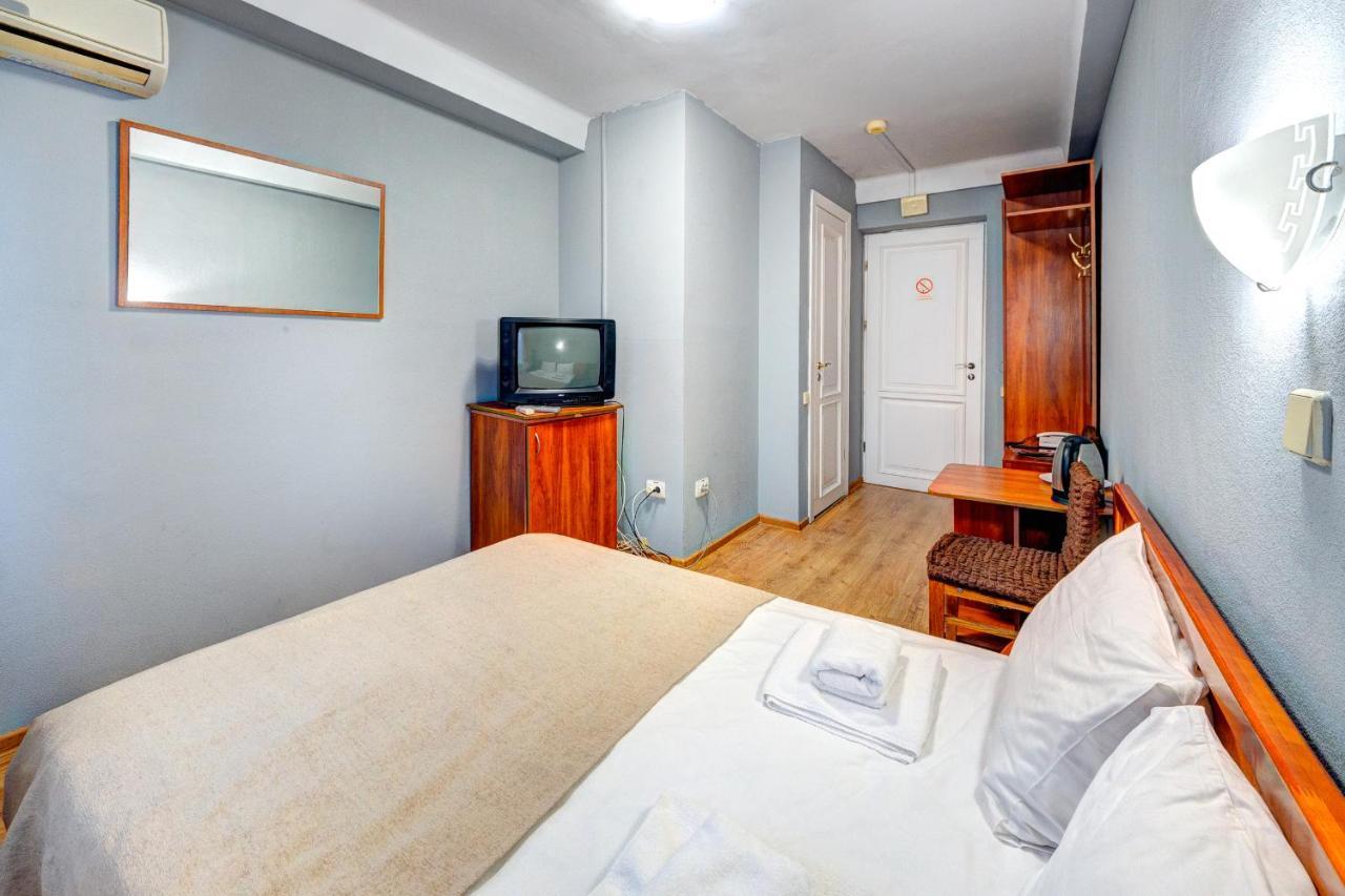 Holosiyvsky Hotel Kijev Kültér fotó