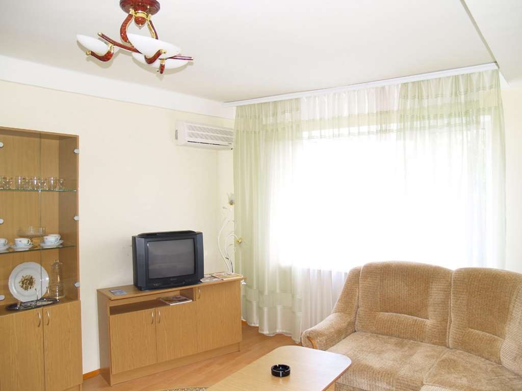 Holosiyvsky Hotel Kijev Szoba fotó