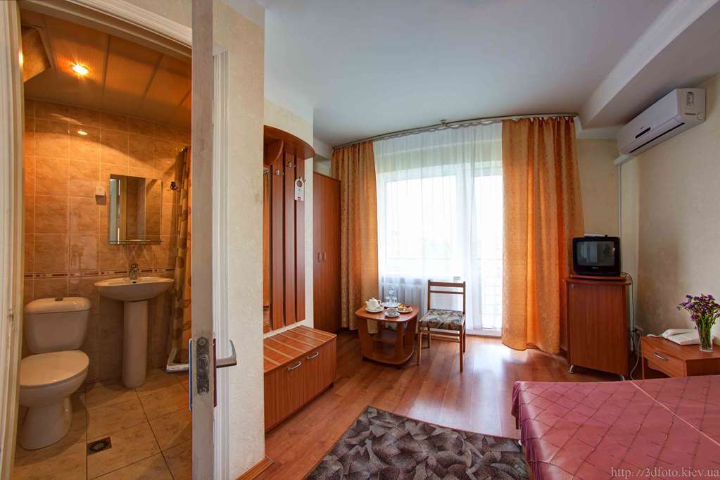 Holosiyvsky Hotel Kijev Szoba fotó